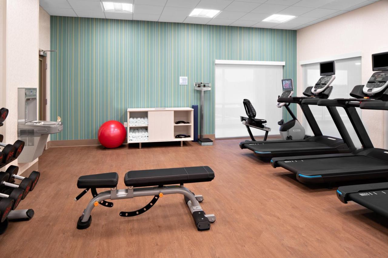 Holiday Inn Express & Suites - Elkhorn - Lake Geneva Area By Ihg Bagian luar foto