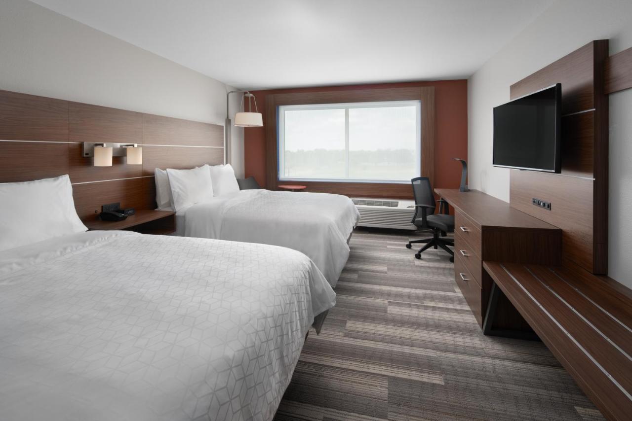 Holiday Inn Express & Suites - Elkhorn - Lake Geneva Area By Ihg Bagian luar foto
